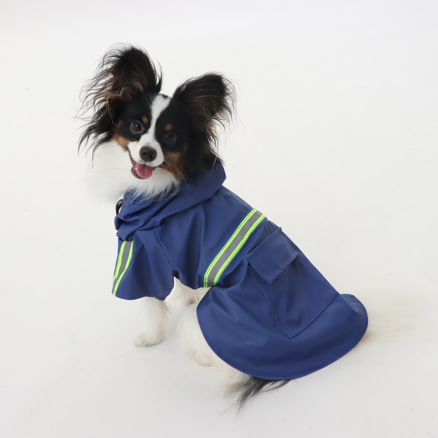 Raincoat with reflector for pets